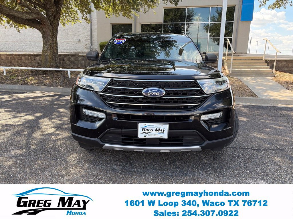 Used 2020 Ford Explorer XLT w/ Equipment Group 202A RWD image 2