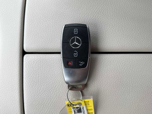 Used 2023 Mercedes-Benz GLS 450 4MATIC image 26