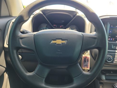 Used 2020 Chevrolet Colorado W/T RWD image 23