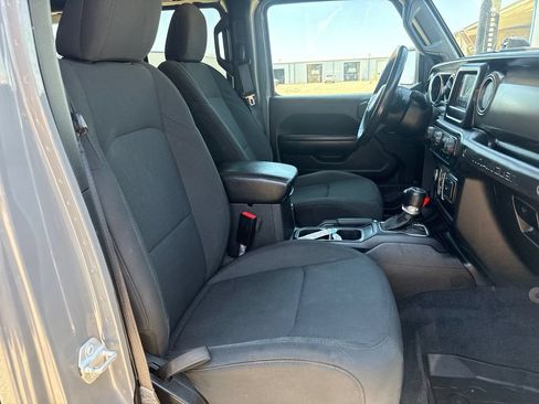 Used 2021 Jeep Wrangler Unlimited Sport AWD/4WD image 38