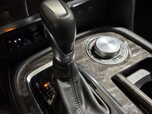 Used 2022 Nissan Armada Platinum w/ Captain's Chairs Package image 18