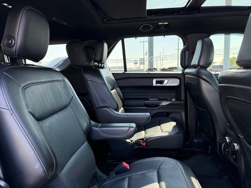 Used 2020 Ford Explorer Limited AWD/4WD image 17