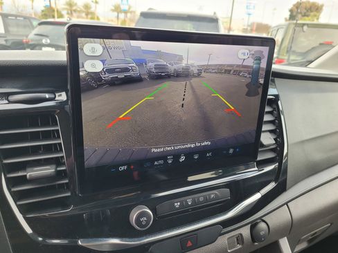 Used 2024 Ford Transit 350 XLT image 16