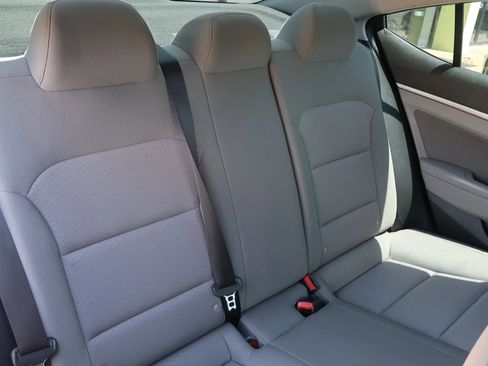 Used 2019 Hyundai Elantra SEL image 24