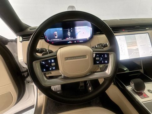 Certified 2024 Land Rover Range Rover SE image 11