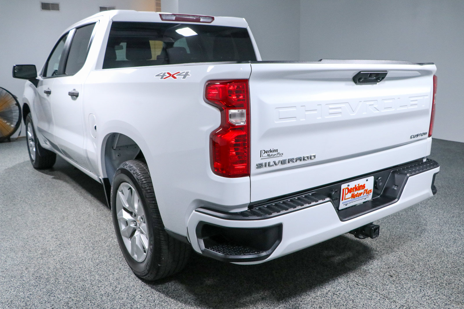 Used 2024 Chevrolet Silverado 1500 Custom AWD/4WD image 9