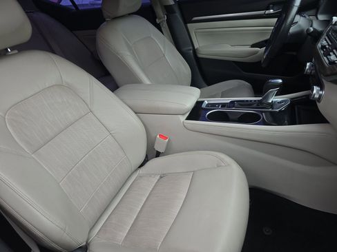 Used 2021 Nissan Altima 2.5 Platinum image 8