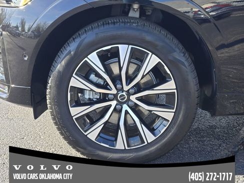 Certified 2025 Volvo XC60 B5 Plus w/ Protection Package Premier image 11