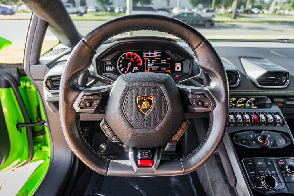 Used 2015 Lamborghini Huracan LP 610-4 AWD/4WD image 20
