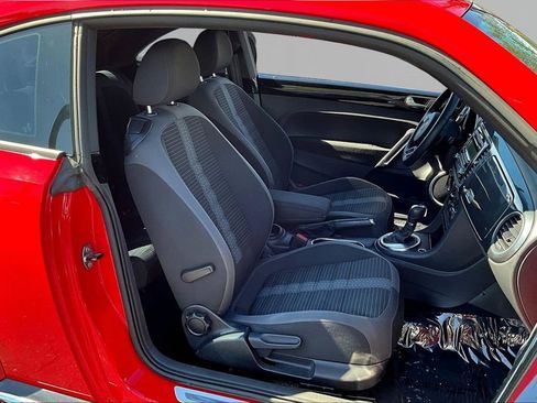 Used 2014 Volkswagen Beetle R-Line FWD image 25