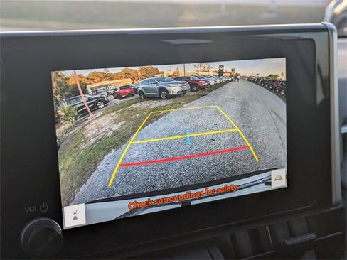 Used 2025 Toyota RAV4 XLE image 28