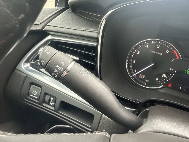 Used 2020 Cadillac XT5 Premium Luxury w/ LPO, Floor Liner Package AWD/4WD image 42