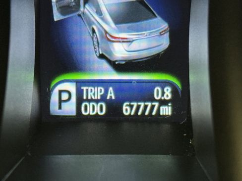 Used 2016 Toyota Avalon Limited image 31