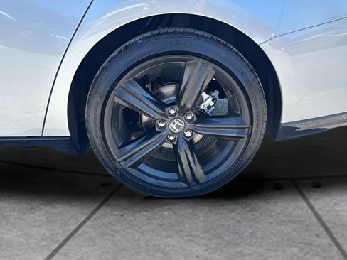 Used 2025 Honda Accord Sport image 34