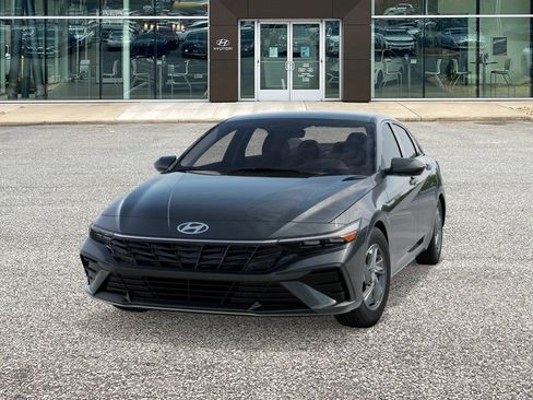 New 2026 Hyundai Elantra SE FWD image 6