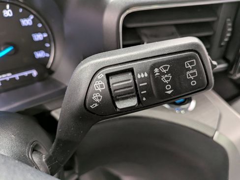 Certified 2022 Ford Explorer XLT w/ Equipment Group 202A image 17