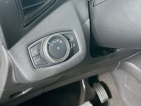 Used 2019 Ford Escape Titanium image 17