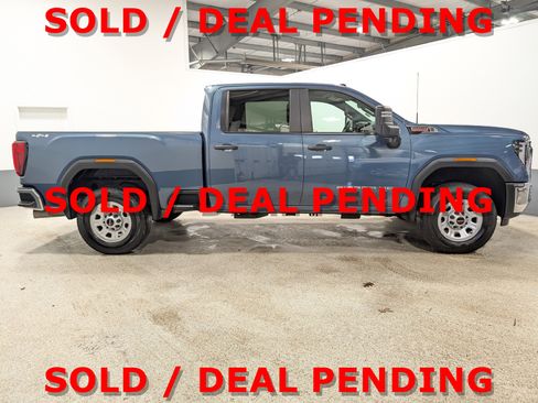 Used 2024 GMC Sierra 2500 Pro AWD/4WD image 2
