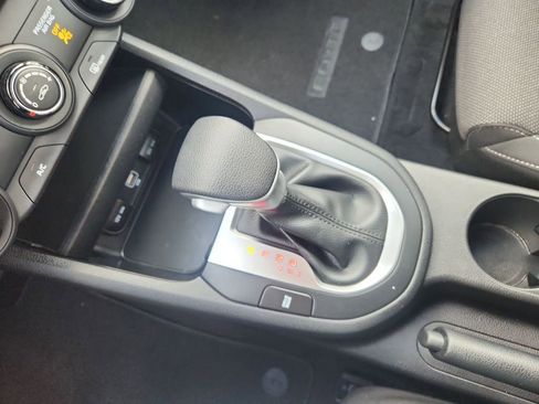 Certified 2023 Kia Forte LXS w/ LXS Technology Package image 19