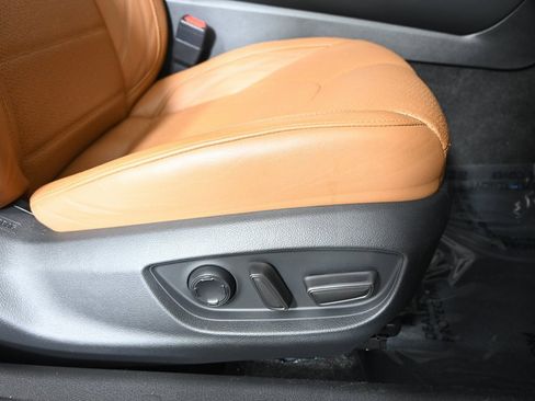 Used 2021 Toyota Avalon Limited w/ Advanced Safety Package image 14