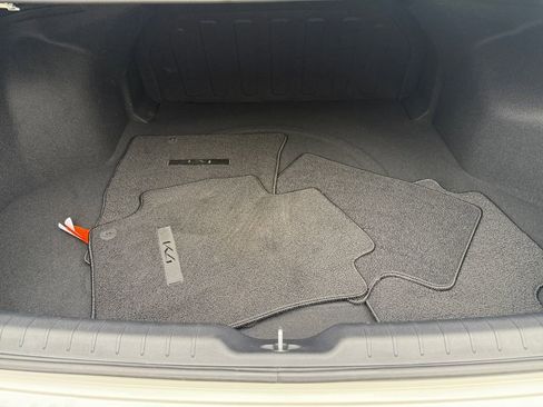 Used 2025 Kia K4 LX image 16