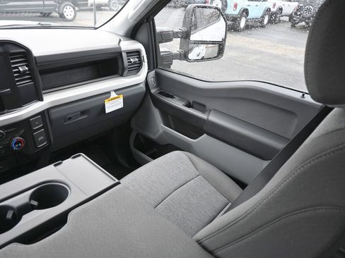 New 2026 Ford F450 XL w/ 360-Degree Camera Package image 29