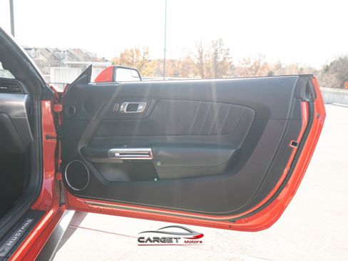 Used 2020 Ford Mustang Premium image 36