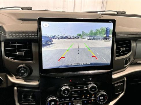 Used 2022 Ford Expedition Max XLT AWD/4WD image 24