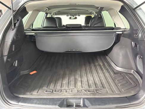 Used 2016 Subaru Outback 2.5i Limited AWD/4WD image 20
