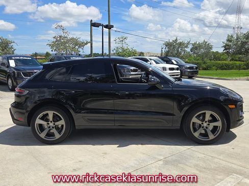 Used 2023 Porsche Macan Turbo AWD/4WD image 4