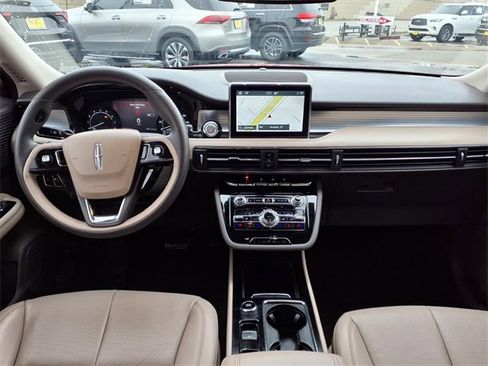 Certified 2022 Lincoln Corsair FWD w/ Equipment Group 101A image 4