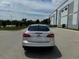 Used 2017 Ford Focus SE image 6