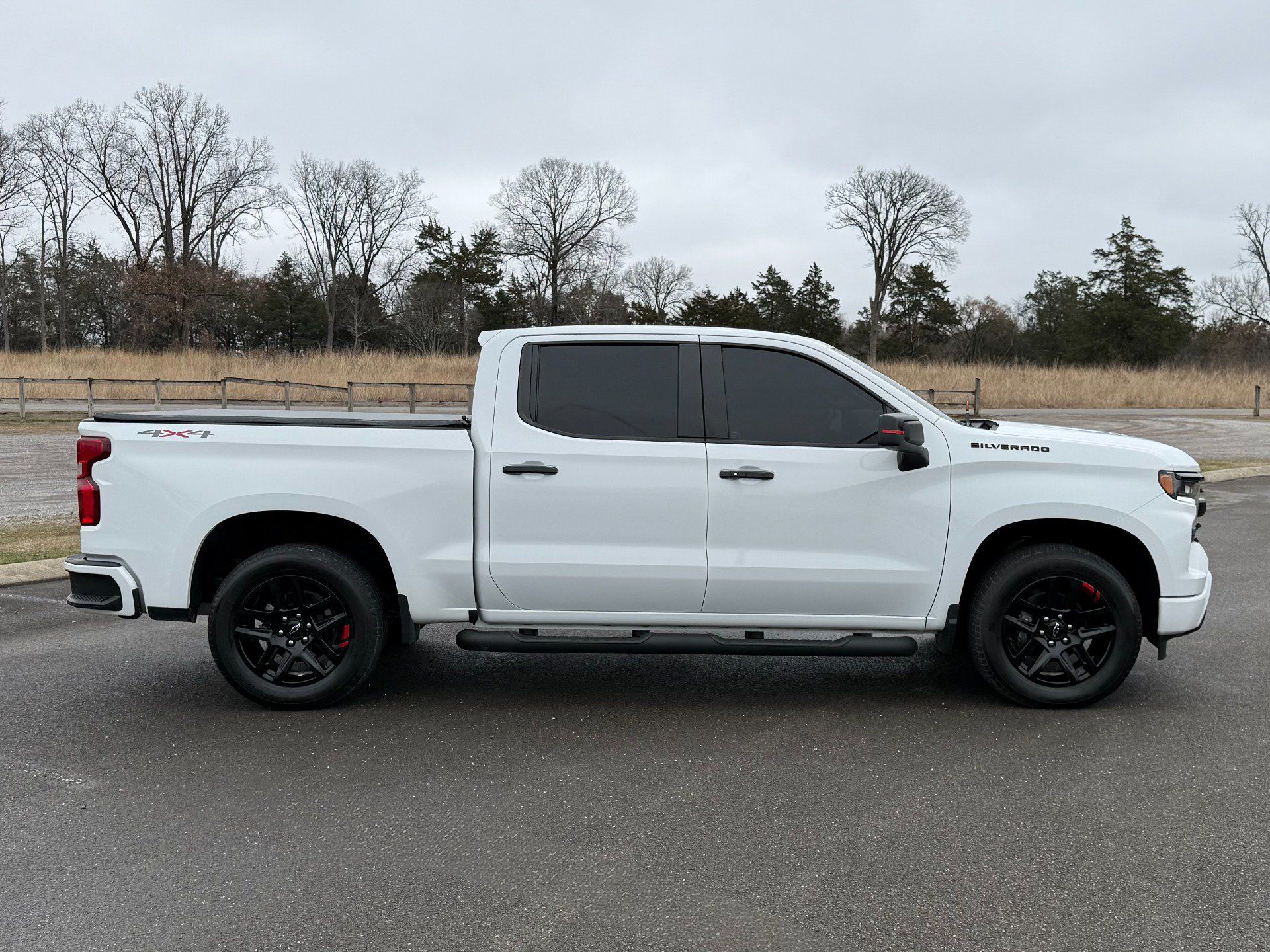 Used 2024 Chevrolet Silverado 1500 RST w/ Redline Edition AWD/4WD image 8