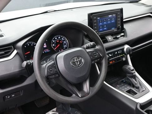 Used 2021 Toyota RAV4 LE w/ Carpet Mat Package (TMS) AWD/4WD image 23