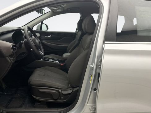 Used 2019 Hyundai Santa Fe SE image 11