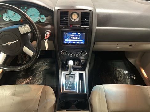 Used 2006 Chrysler 300 C image 15