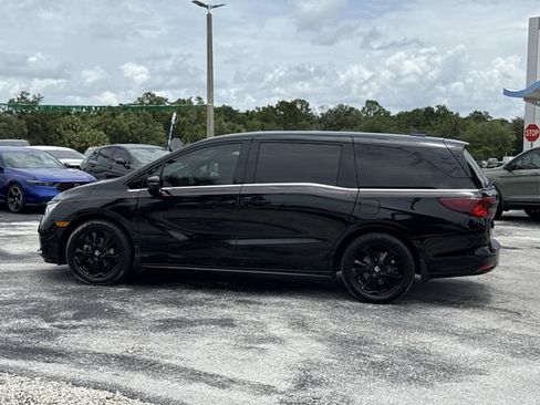 Used 2024 Honda Odyssey Sport image 11