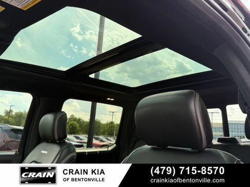 Used 2018 Ford F150 Platinum w/ Equipment Group 701A Luxury AWD/4WD image 22