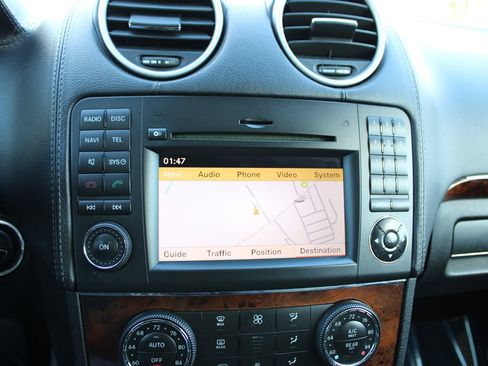 Used 2012 Mercedes-Benz GL 450 4MATIC image 26