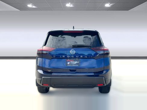 New 2026 Nissan Rogue SV FWD image 9