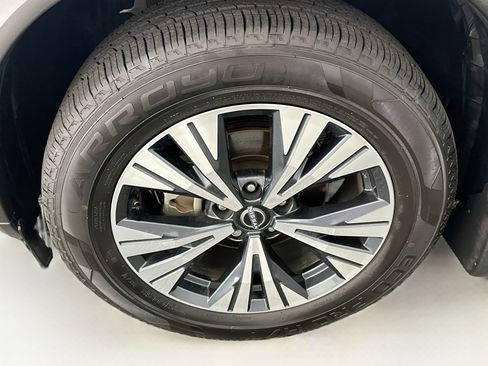 Used 2023 Nissan Rogue SV AWD/4WD image 11