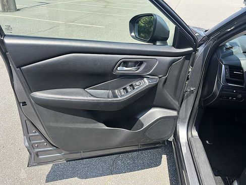 Certified 2024 Nissan Rogue SV AWD/4WD image 21