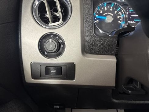 Used 2014 Ford F150 Lariat w/ Lariat Chrome Package AWD/4WD image 18