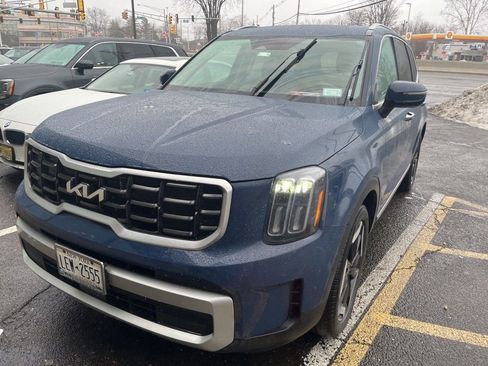 Used 2024 Kia Telluride S w/ S Sunroof Package AWD/4WD image 2