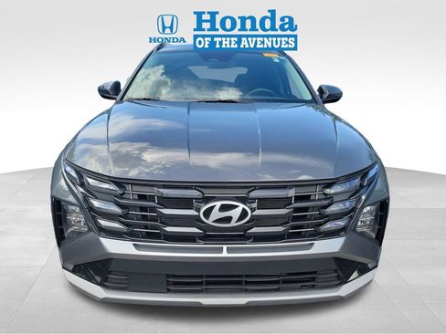 Used 2025 Hyundai Tucson SEL FWD image 2