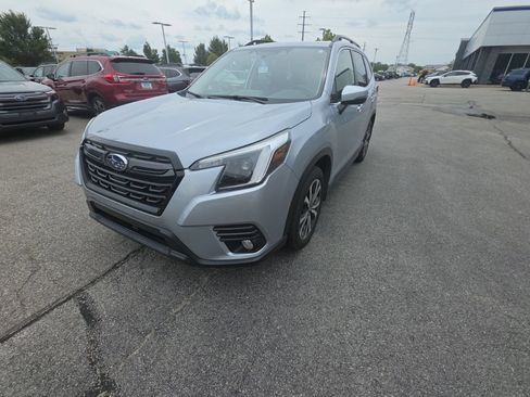 Certified 2023 Subaru Forester Limited AWD/4WD image 7