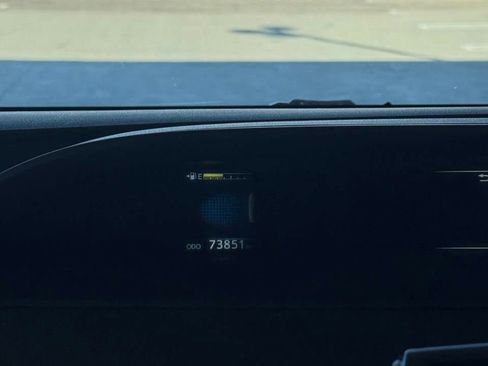 Used 2021 Toyota Prius LE image 25