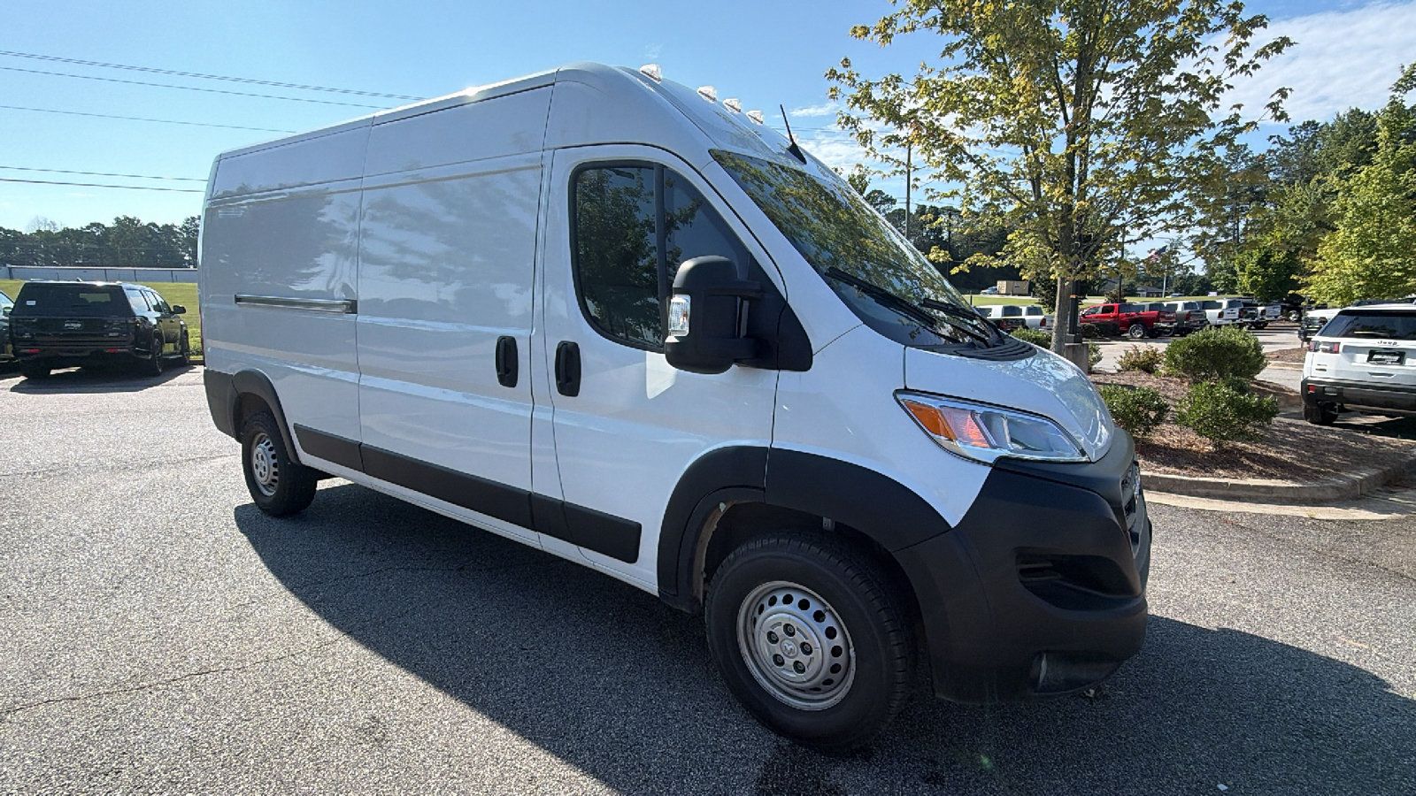 Used 2024 RAM ProMaster 2500 w/ Convenience Group FWD image 5