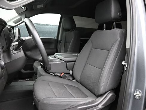 Used 2021 Chevrolet Silverado 1500 Custom Trail Boss w/ LPO, Dark Essentials Package AWD/4WD image 2