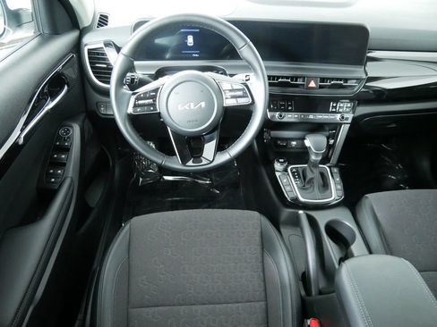 Used 2026 Kia Seltos S AWD/4WD image 23